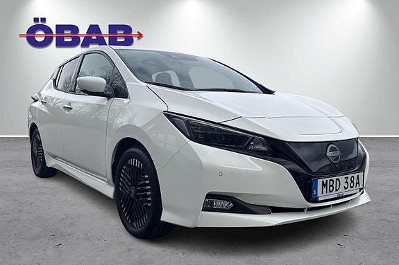 Nissan Leaf 3 of 5