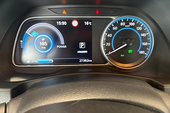 Nissan Leaf 11 of 12