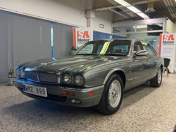 Jaguar XJ