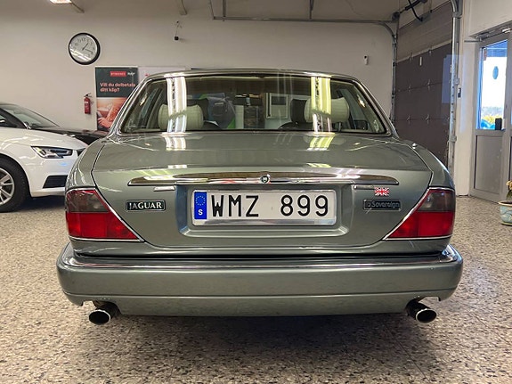 Jaguar XJ 6 of 25