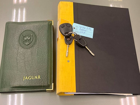 Jaguar XJ 25 of 25
