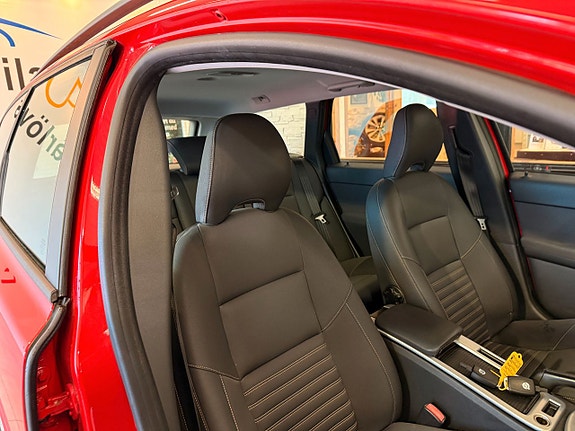 Volvo V50 15 of 22