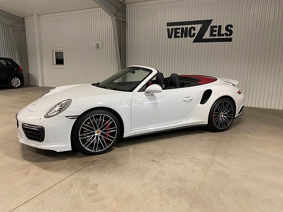 Porsche 911 Turbo 2 of 5