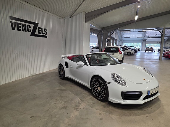 Porsche 911 Turbo 9 of 15