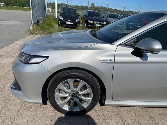 Toyota Camry 21 of 22