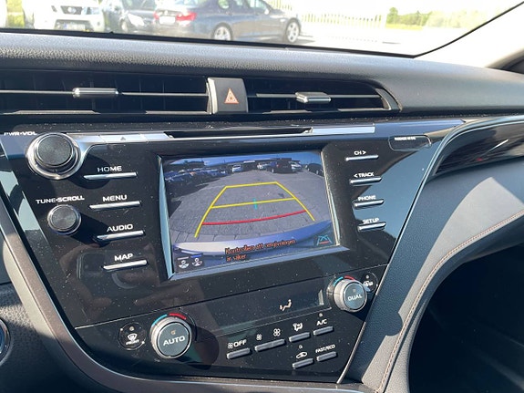 Toyota Camry 19 of 22