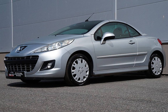 Peugeot 207 CC 4 of 5