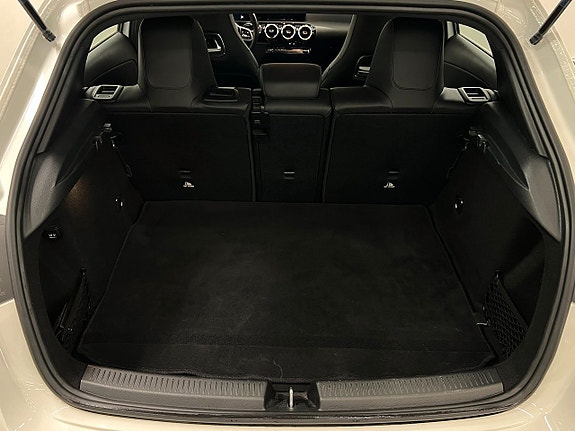 Mercedes-Benz A180 d 6 of 24