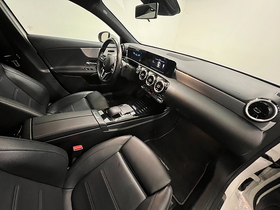 Mercedes-Benz A180 d 8 of 24