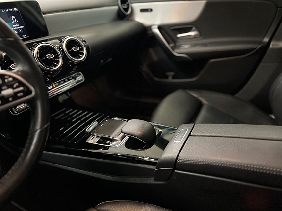 Mercedes-Benz A180 d 16 of 24