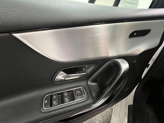 Mercedes-Benz A180 d 21 of 24