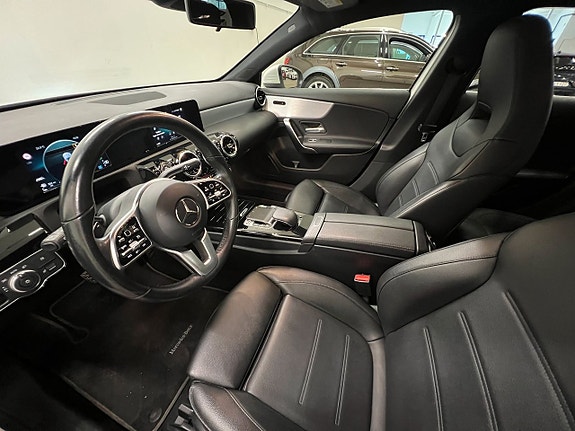 Mercedes-Benz A180 d 10 of 24