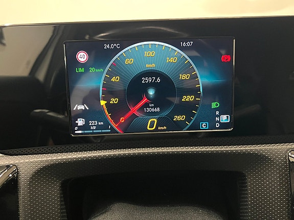 Mercedes-Benz A180 d 14 of 24
