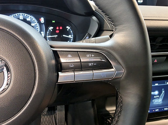 Mazda MX-30 18 of 26
