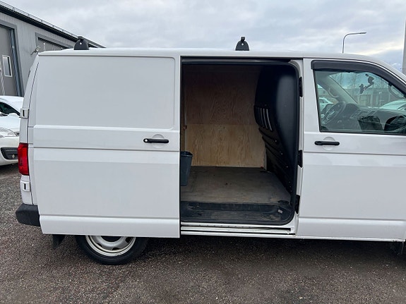 Volkswagen Transporter 13 of 18