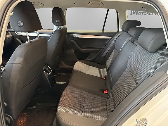 Skoda Octavia 9 of 15