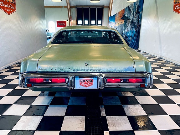 Pontiac Grand Prix 12 of 17