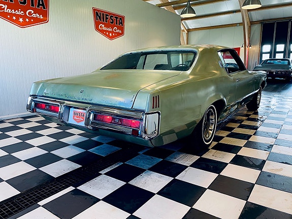 Pontiac Grand Prix 9 of 17