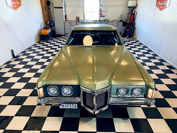 Pontiac Grand Prix 7 of 17