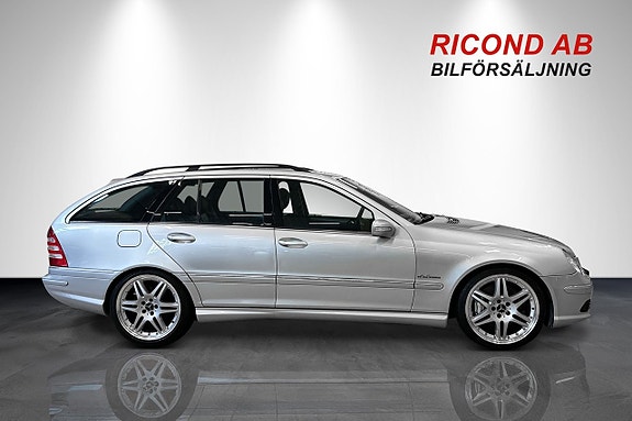 Mercedes-Benz C55 2 of 30