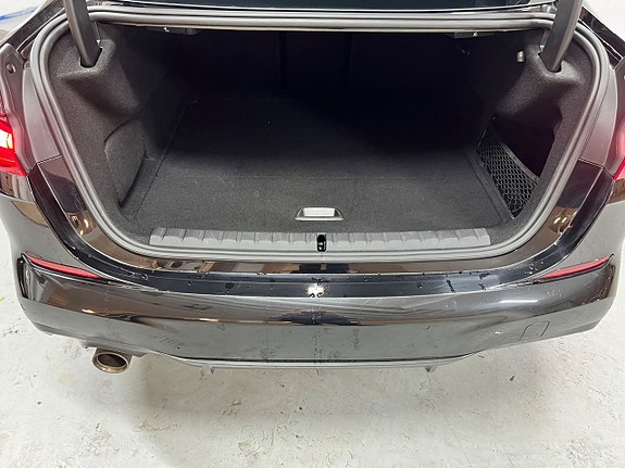 BMW 218 11 of 25