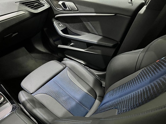 BMW 218 19 of 25
