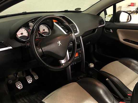 Peugeot 207 CC 10 of 20