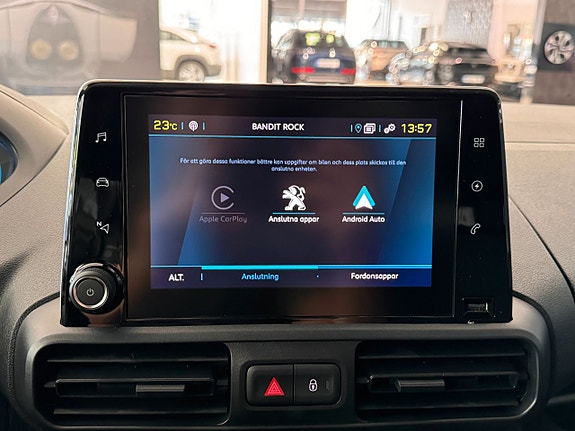 Peugeot e-Partner 7 of 9