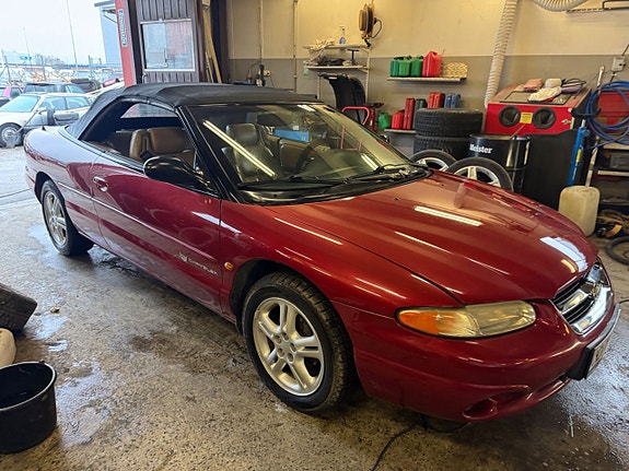 Chrysler Stratus 6 of 18