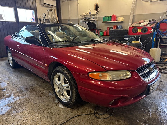 Chrysler Stratus 15 of 18