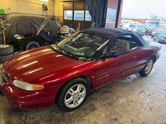 Chrysler Stratus 7 of 18