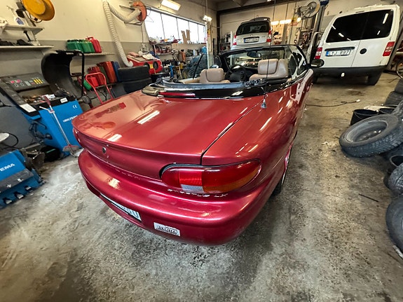 Chrysler Stratus 13 of 18