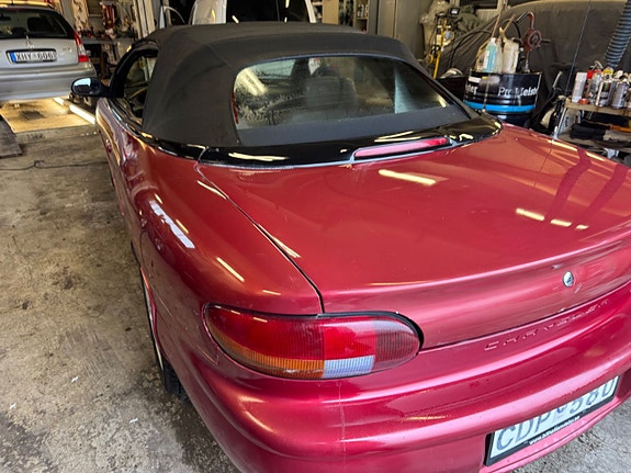 Chrysler Stratus 8 of 18