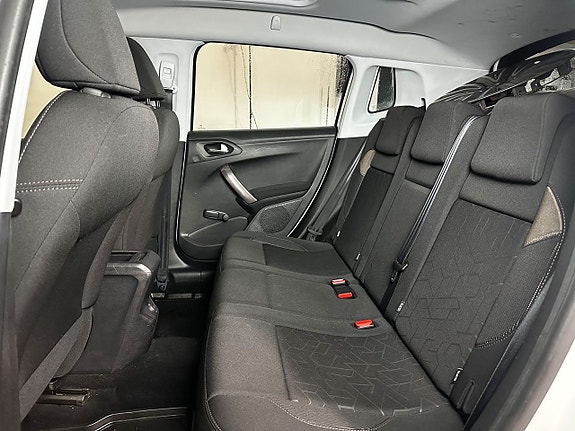 Peugeot 2008 11 of 16