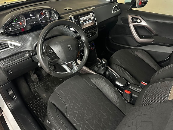 Peugeot 2008 9 of 16