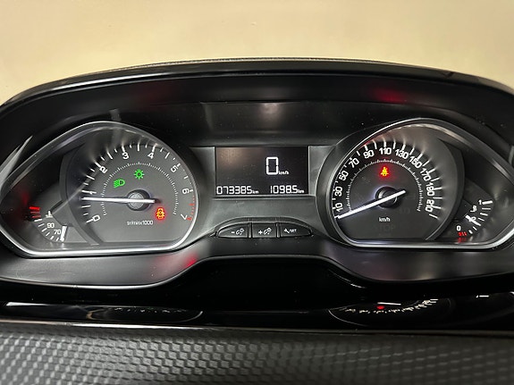 Peugeot 2008 13 of 16