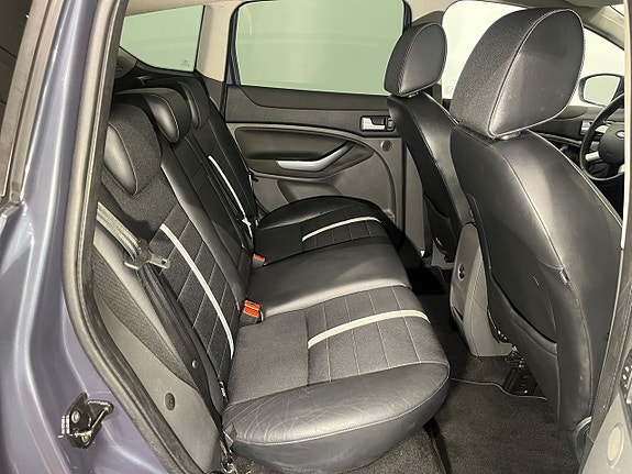 Ford Kuga 5 of 5
