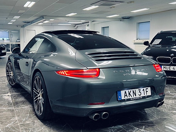 Porsche 911 Carrera S 7 of 27