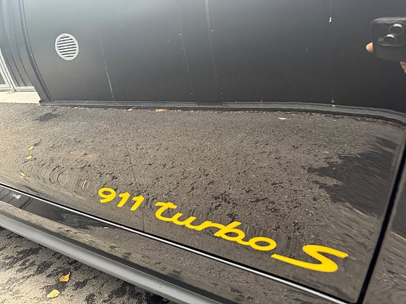 Porsche 911 Turbo S 18 of 20