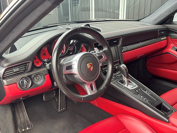 Porsche 911 Turbo S 8 of 20