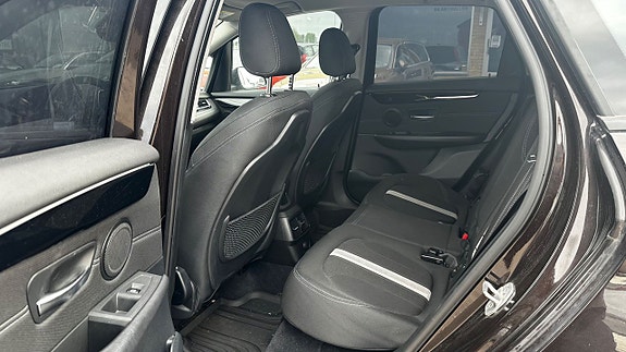 BMW 218 20 of 27