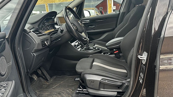 BMW 218 8 of 27