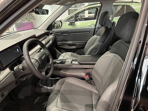 Kia EV9 5 of 6