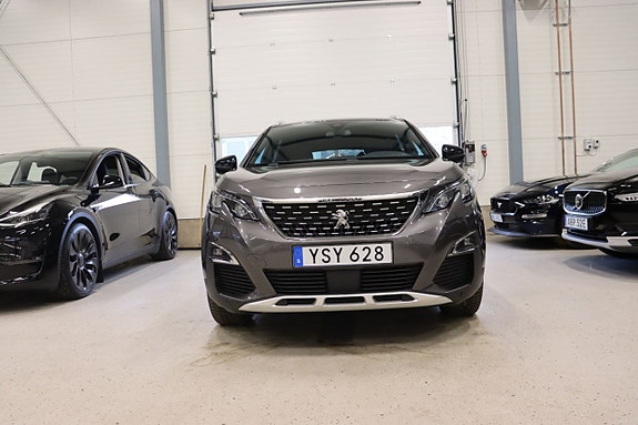 Peugeot 3008 2 of 5