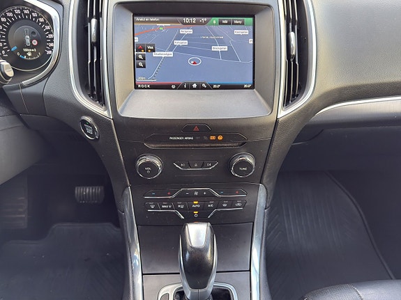 Ford S-MAX 18 of 20