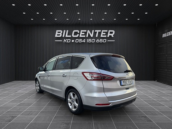 Ford S-MAX 4 of 5