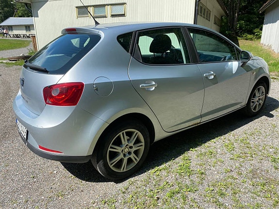 Seat Ibiza 3 of 5