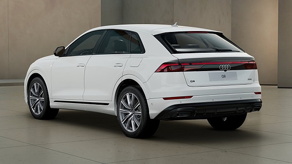 Audi Q8 5 of 11