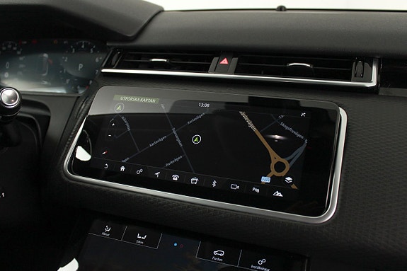 Land Rover Range Rover Velar 25 of 27