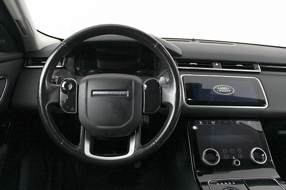 Land Rover Range Rover Velar 17 of 27